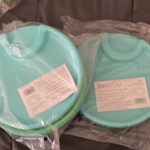 2 sets of 6 Pampered chef outdoor party plates. New in bag. TWO SETS! - Picture 3 of 3